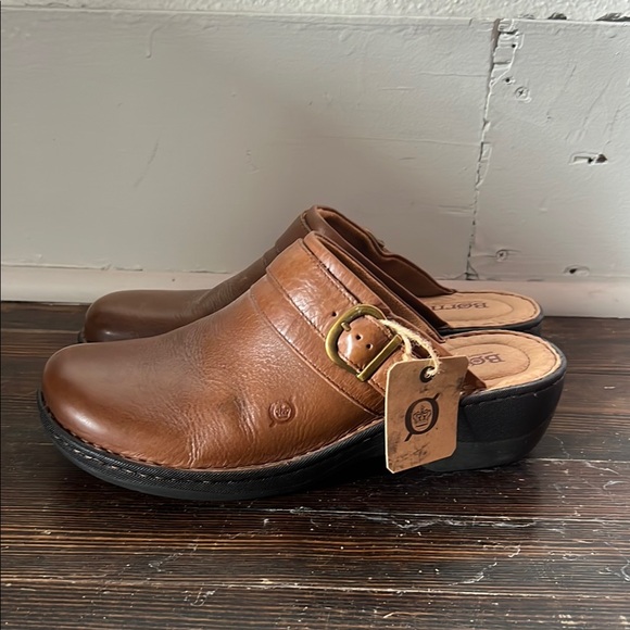 Born Shoes - NWT BORN Women’s Avoca Clog Size 10